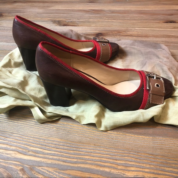 Nine West Heels with Buckles and Red Trim - Picture 3 of 8